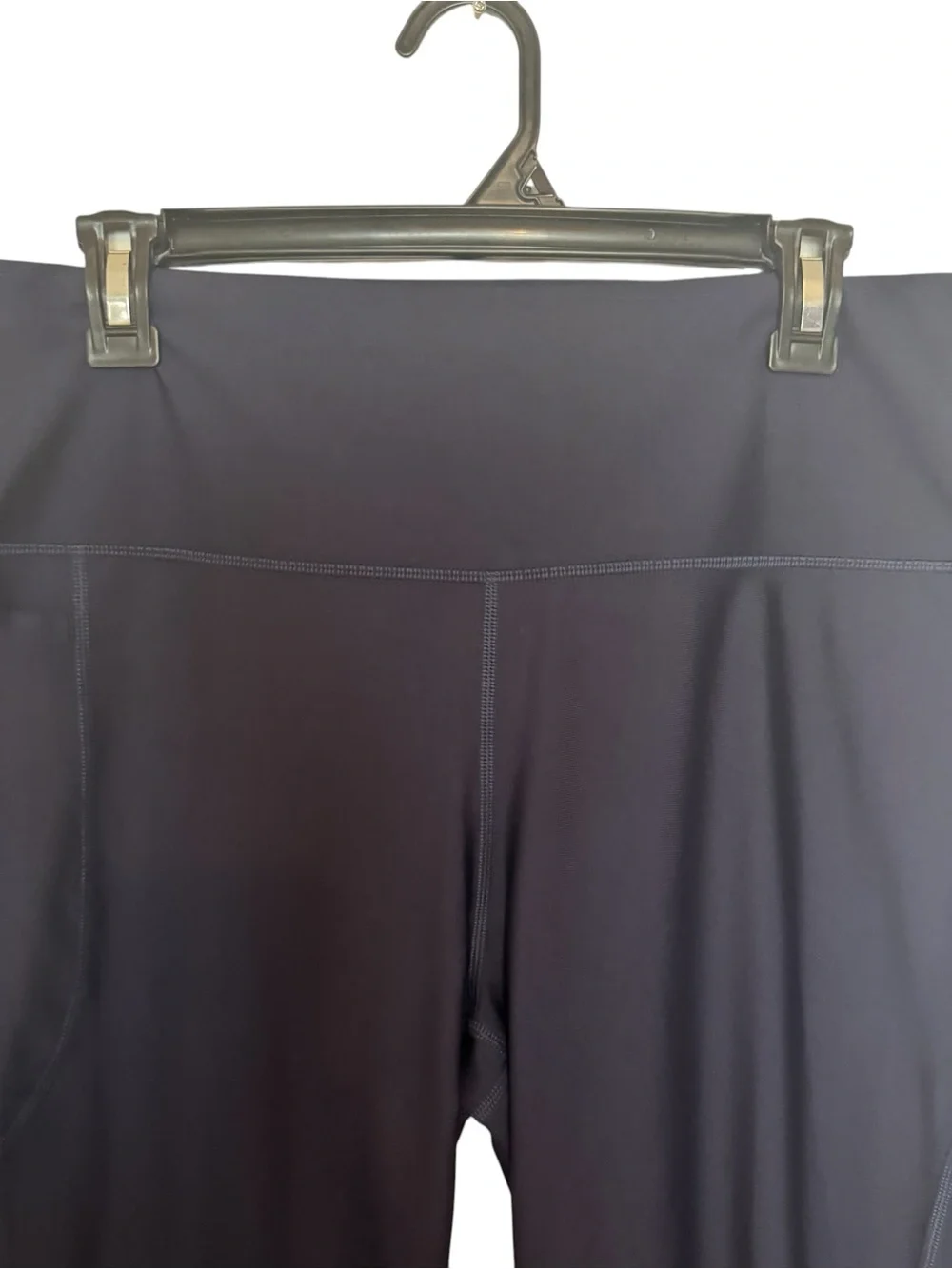 Under Armour Navy Active Compression Capri Leggings  PLUS: 1X      #U - Picture 2 of 6